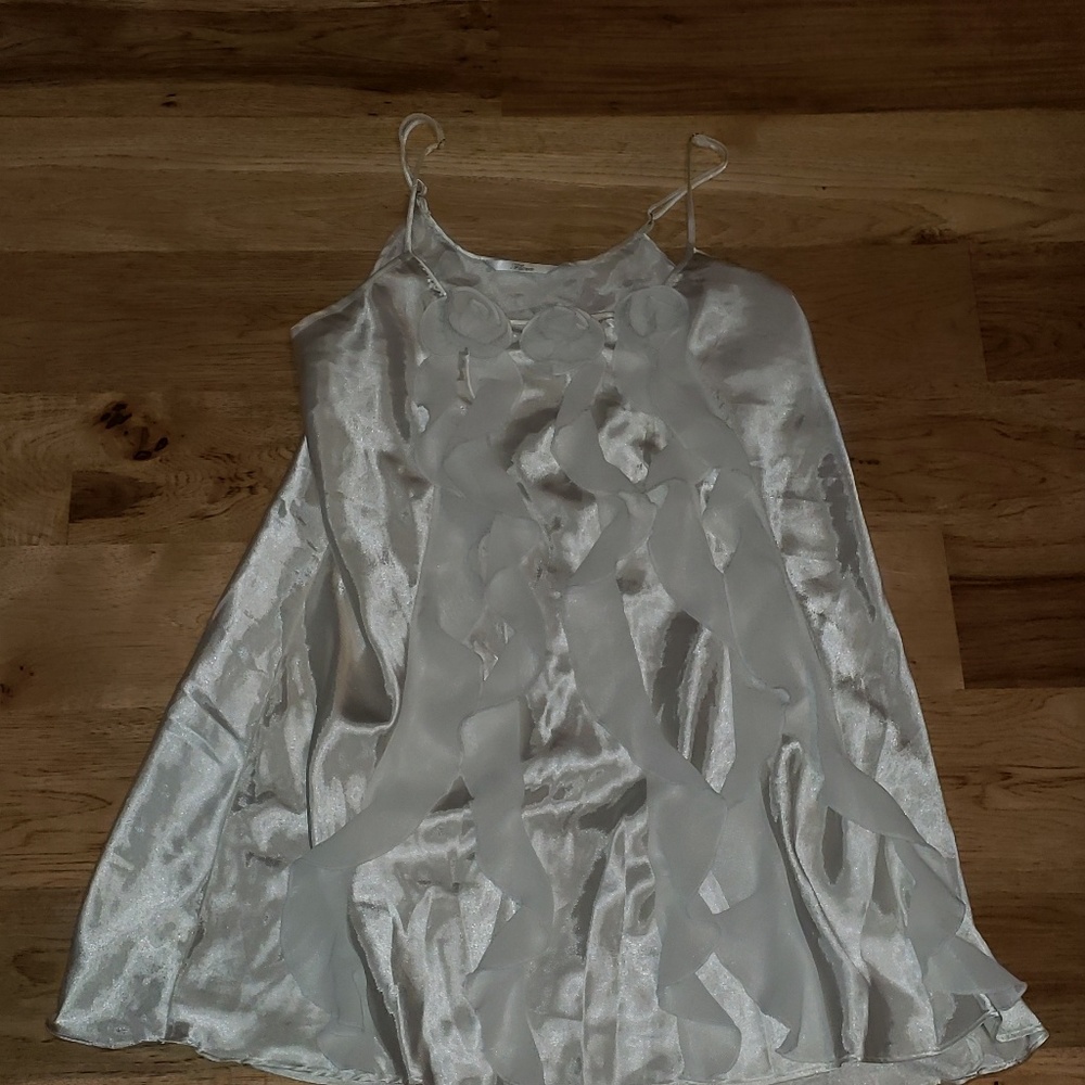 NWOT - White Ruffle Nighty/lingerie - Size L